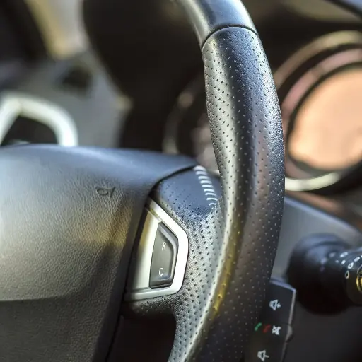  Anti-Slip Leather Steering Wheel Cover – Carbon Fiber Look